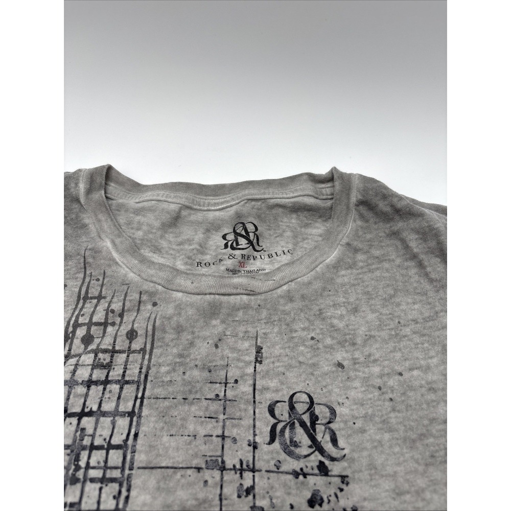 Rock And Republic T-shirt Mens Gray Size Extra Large Stratocaster‎ Guitar Print - Picture 4 of 13